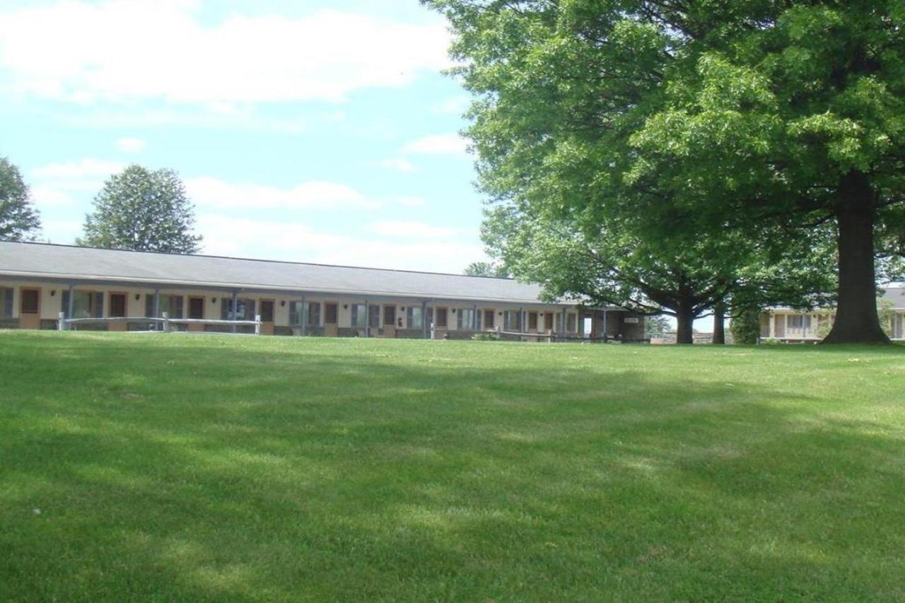 Travelodge By Wyndham Strasburg/Lancaster Amish Country Екстериор снимка