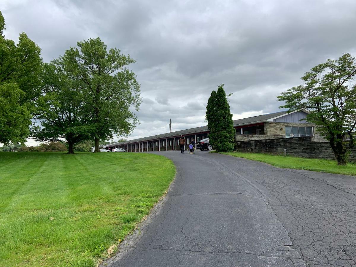 Travelodge By Wyndham Strasburg/Lancaster Amish Country Екстериор снимка