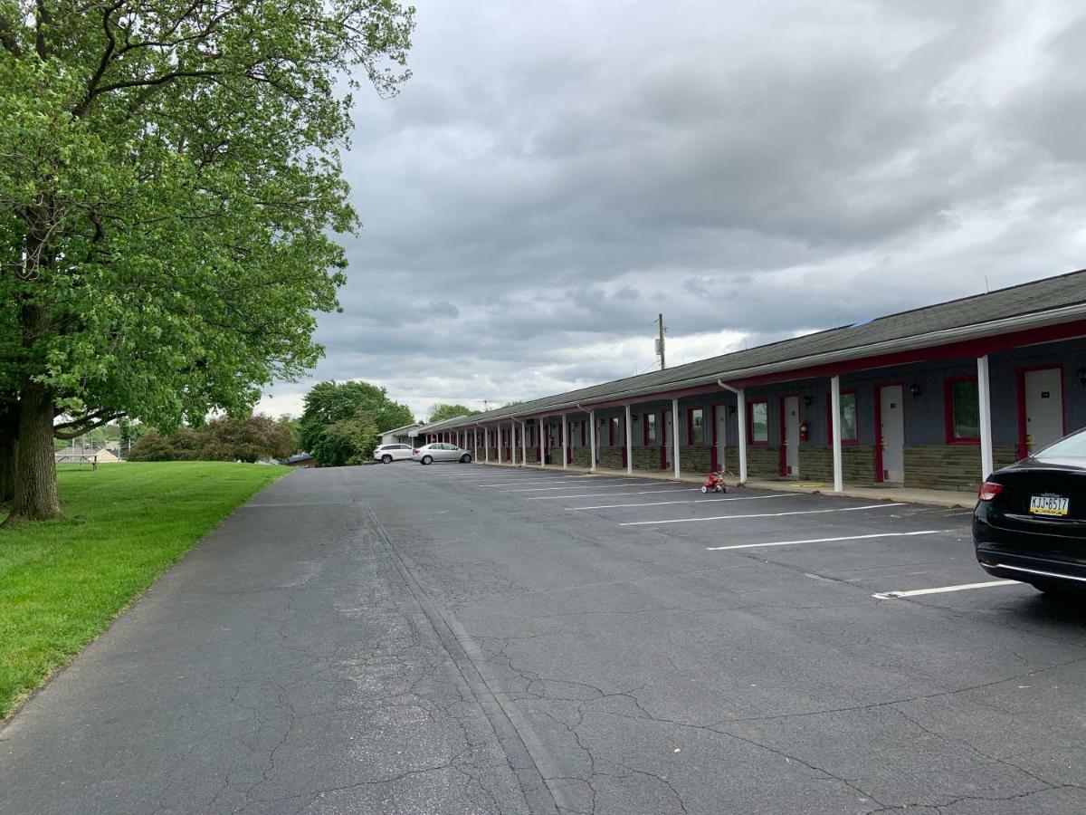 Travelodge By Wyndham Strasburg/Lancaster Amish Country Екстериор снимка